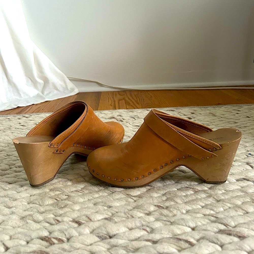 Classic Isabel Marant Leather Clogs